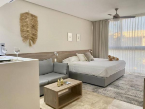 Charming and perfectly located studio with rooftoop pool
